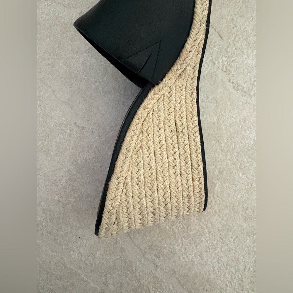 NWOT Calvin Klein Britta Leather Wedge Sandals - Size 10 - Picture 9 of 13